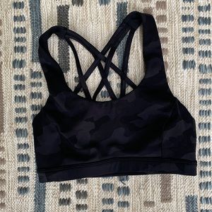 Lululemon size 2 sports bra cameo